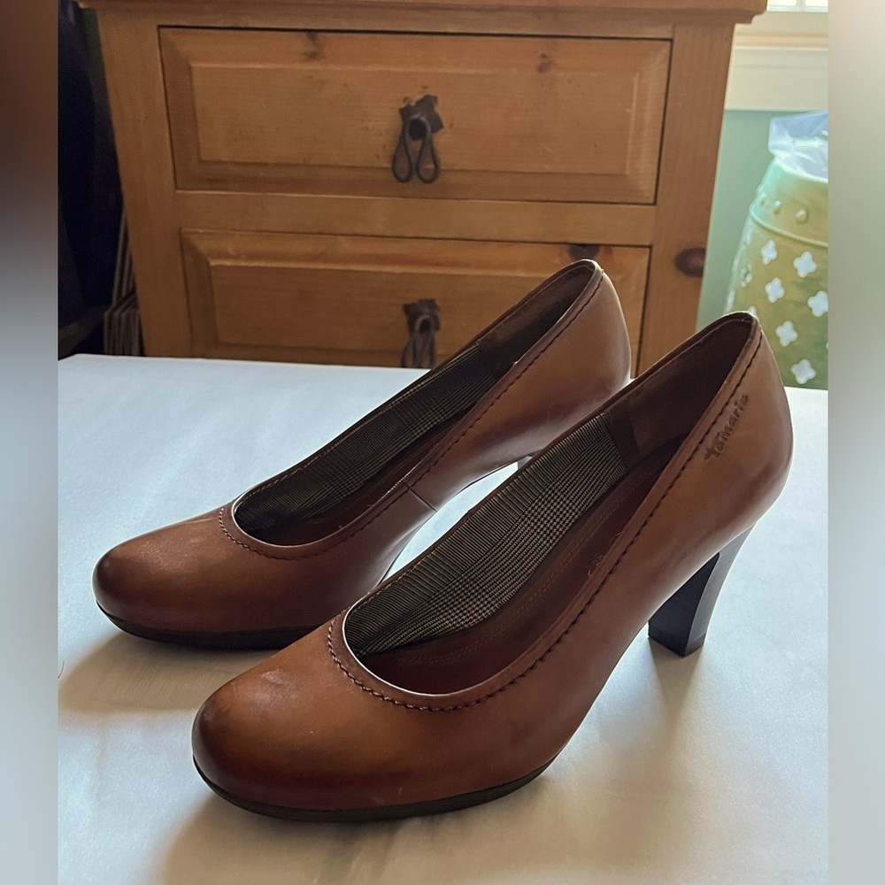 Tamaris Celine Classic Leather Pumps in Cognac women’s sz 40 Made in Germany EUC - Picture 1 of 14